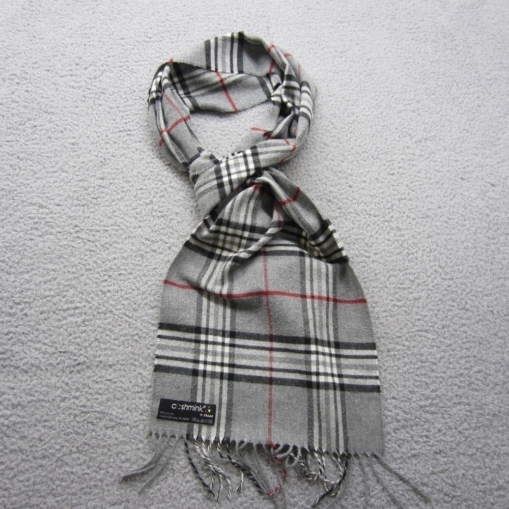 Cashmink scraf ,‎ plaid gray black ,soft.cozy , comfort